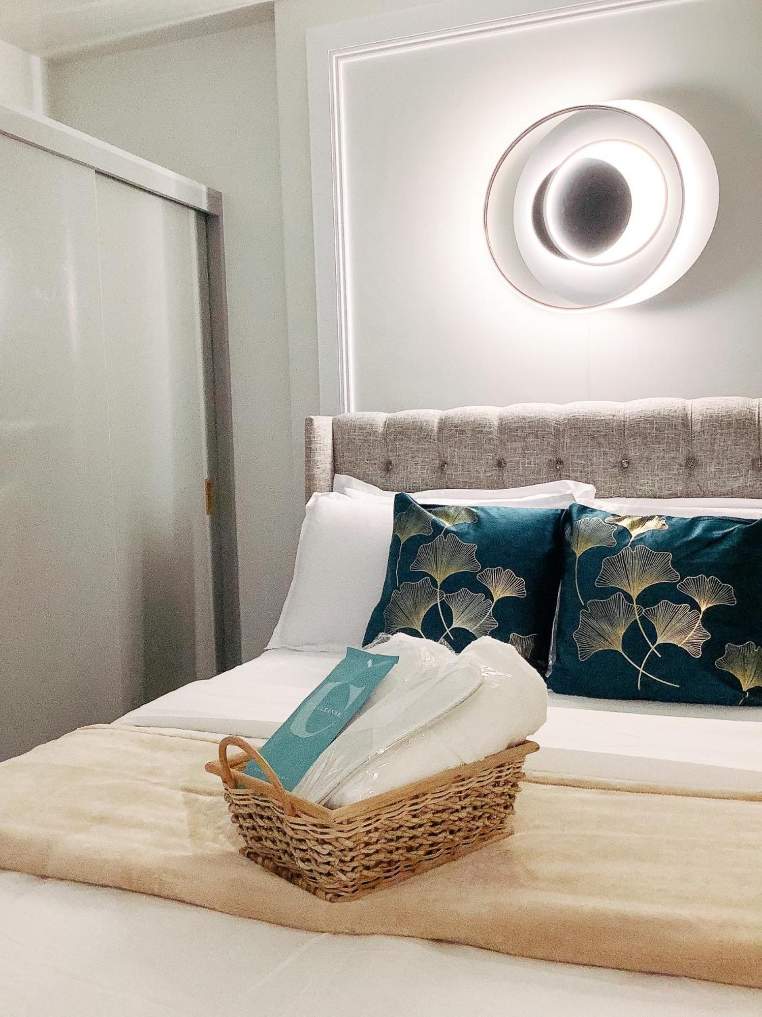 Azra At Mesavirre Garden Residences Aparthotel