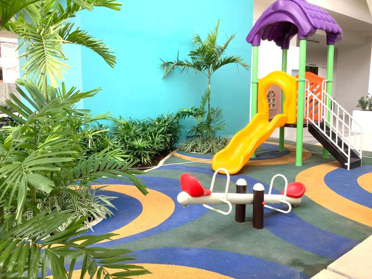 Aparthotel Azra At Mesavirre Garden Residences *