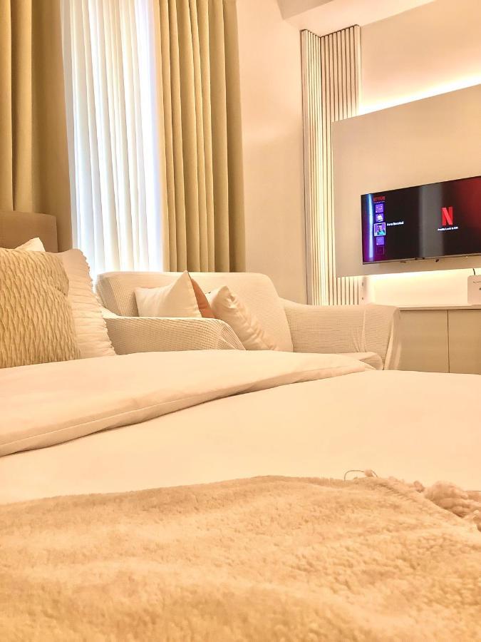 Azra At Mesavirre Garden Residences Aparthotel